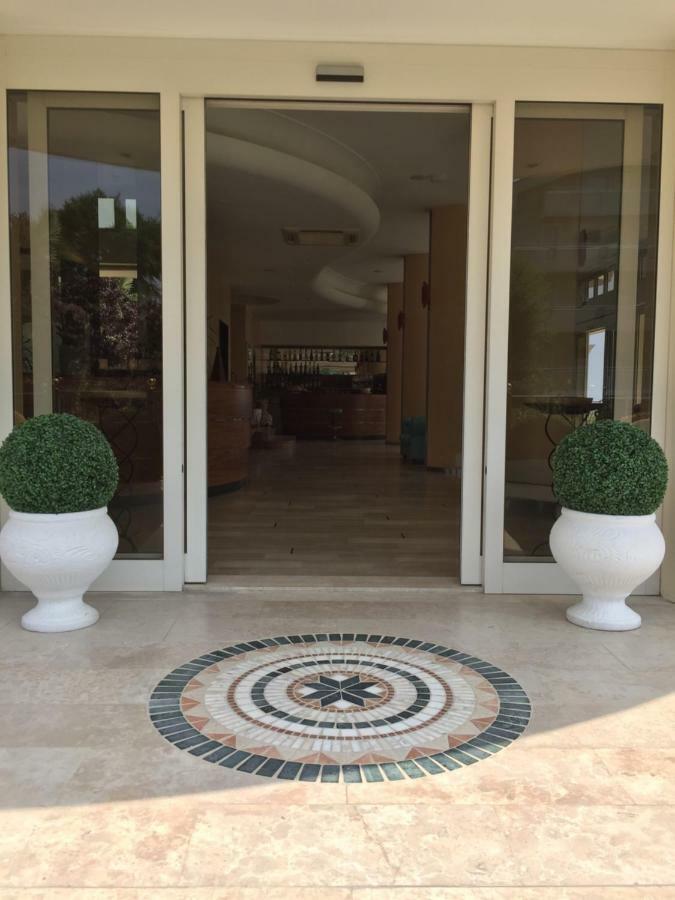 Hotel La Rosa Cattolica Extérieur photo