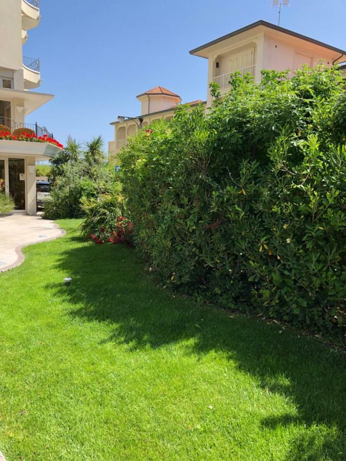Hotel La Rosa Cattolica Extérieur photo